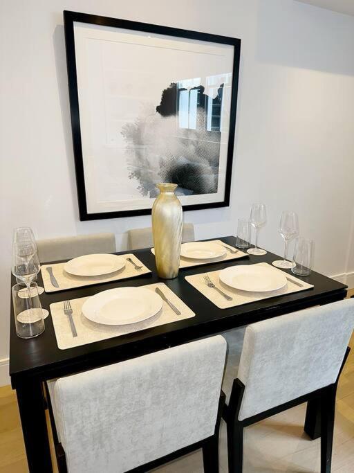 Londwell, Luxe And Leaves, Chelsea Flat With Private Garden Διαμέρισμα Λονδίνο Εξωτερικό φωτογραφία