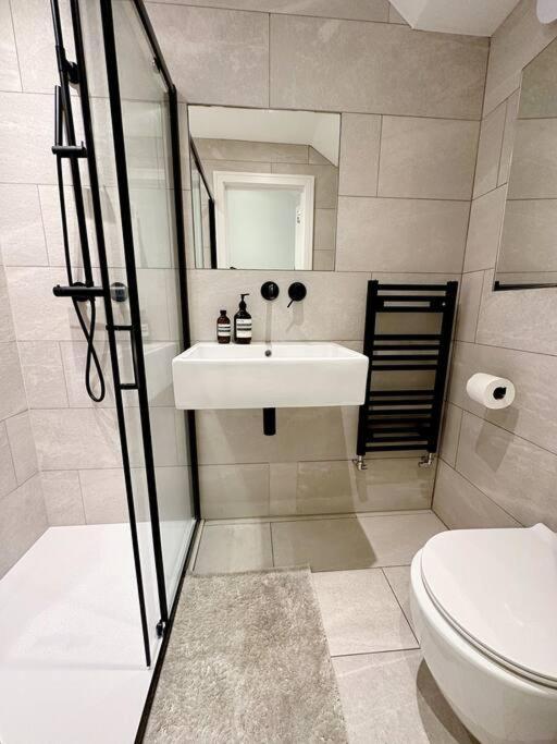 Londwell, Luxe And Leaves, Chelsea Flat With Private Garden Διαμέρισμα Λονδίνο Εξωτερικό φωτογραφία
